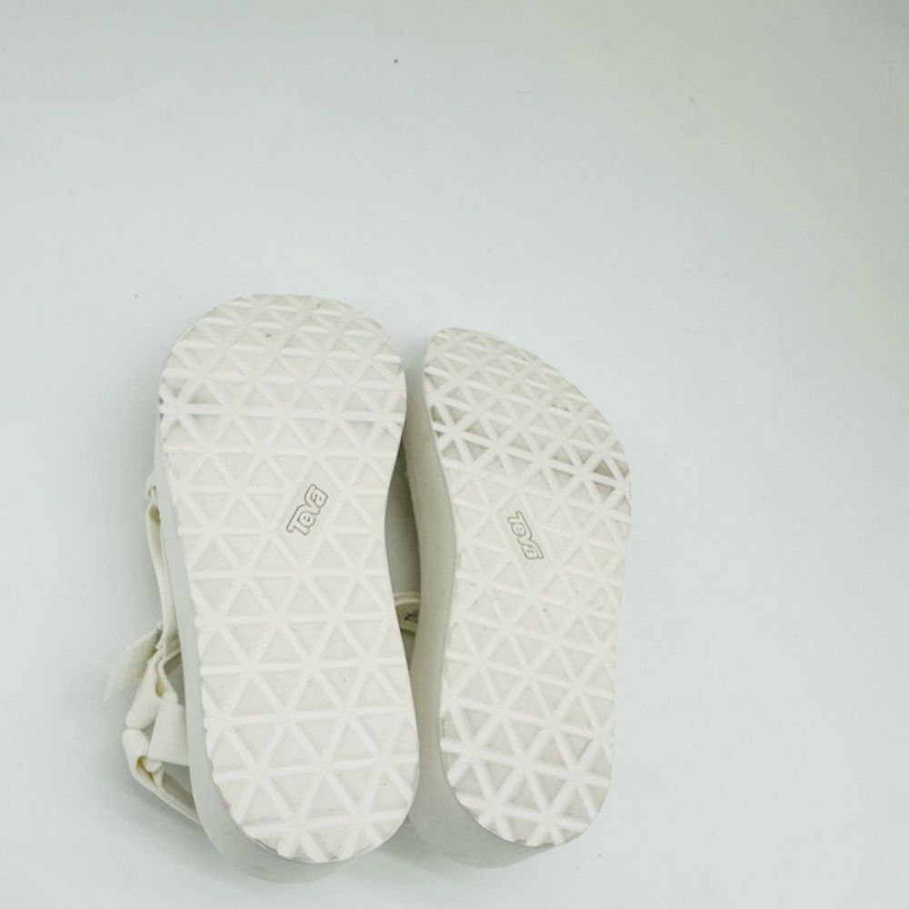 teva classic white sandal - Picture 3 of 6
